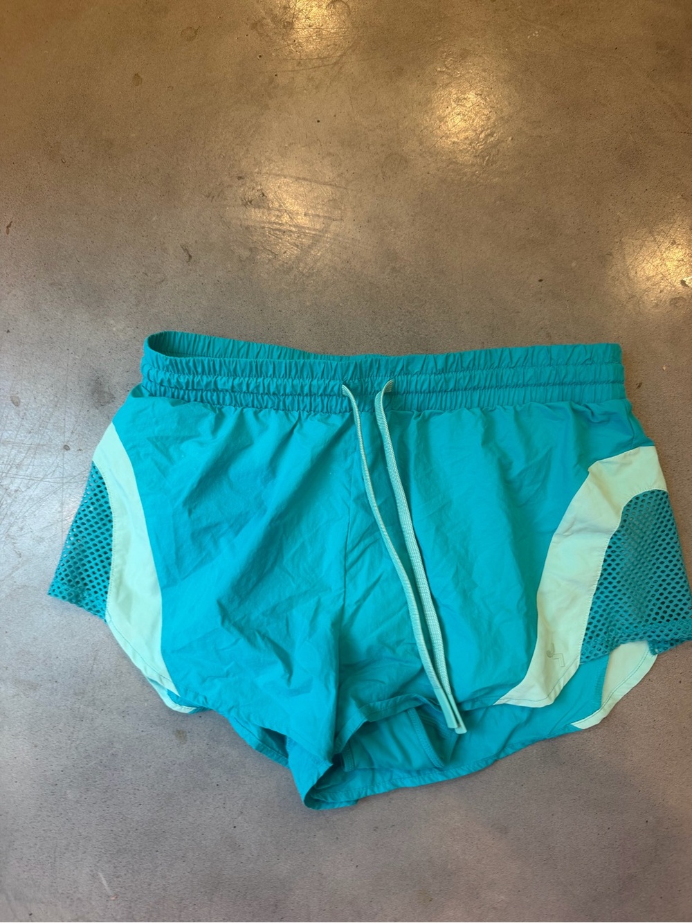 JoyLab Aqua Athletic Shorts with Cream Accents